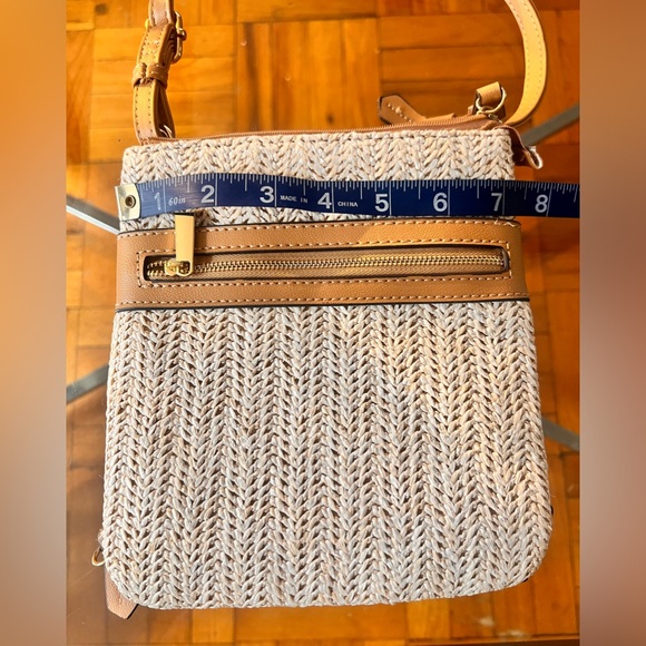 Giani Bernini Straw North South Crossbody - Picture 9 of 10